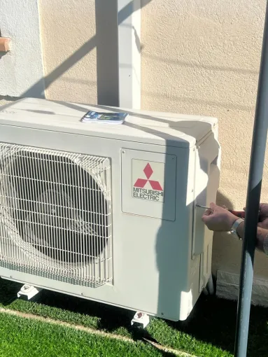 ❄️🔧 Recharge de Fluide Frigorigène pour Climatisation Mitsubishi à Rocbaron, Brignoles, Climathermofluide