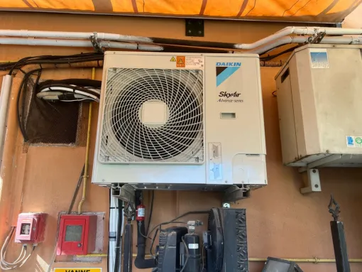 🔧 Remplacement de carte électronique sur climatisation Daikin à Bormes-les-Mimosas, Brignoles, Climathermofluide