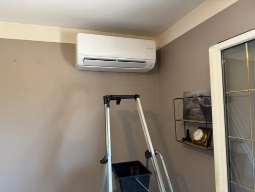 Installation d'une climatisation Bosch à Rocbaron, Brignoles, Climathermofluide