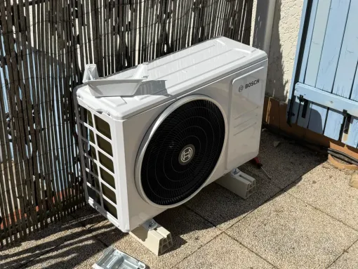 Installation et mise en service d'une climatisation Bosh à Toulon, Brignoles, Climathermofluide