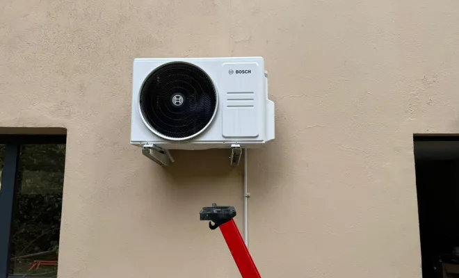 Installation d'une climatisation console Bosch à La Crau dans le Var, Brignoles, Climathermofluide